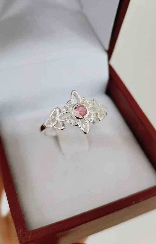 Anillo Nudo De bruja Rosa